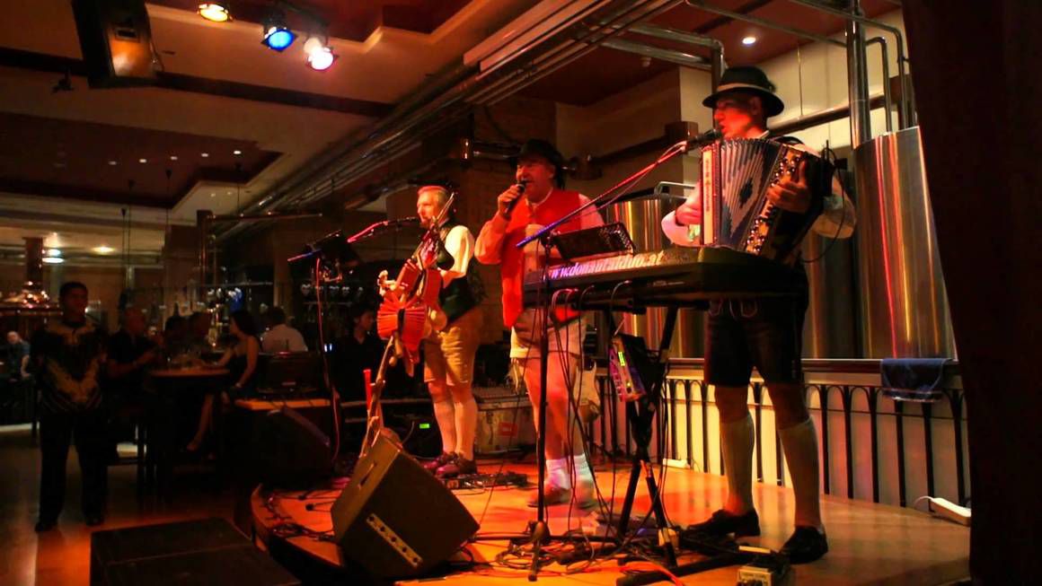 Live Musik Custom
